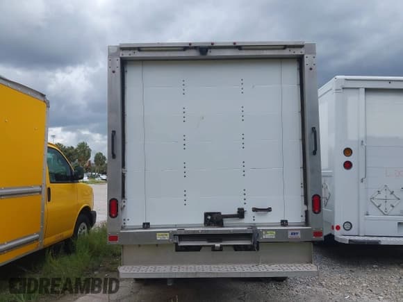 ✅ 2020 Ford Transit • VIN: 1FDBF6Z88LKA32248 • Lot: 42589011. Listed on IAAI with Not provided. Free auction sales archive from the USA and detailed vehicle history report at DreamBid. Image 15.