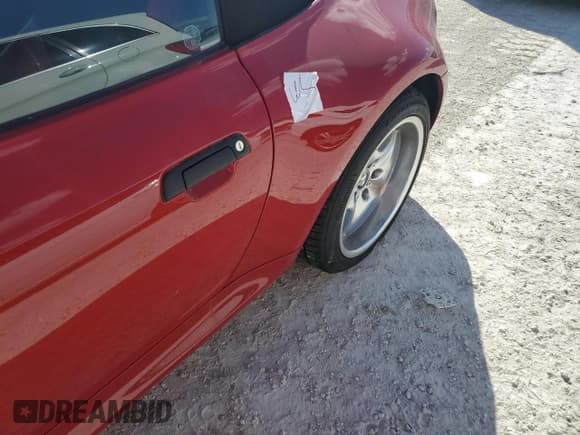 ✅ 2000 BMW Z3 M Roadster • VIN: WBSCK9347YLC93878 • Лот: 74850664. Опубликован ранее на Copart с пробегом Не указан. Бесплатный доступ к архиву аукционных продаж из США и подробный отчёт об истории автомобиля на DreamBid. Изображение 12.