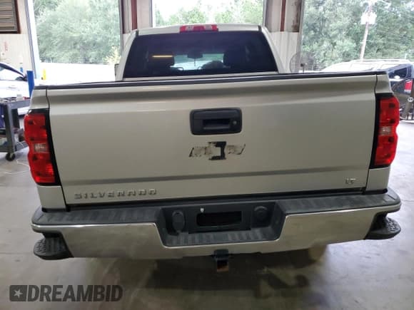 ✅ 2018 Chevrolet Silverado 1500 LT • VIN: 3GCPCRECXJG494135 • Лот: 70415734. Опубликован ранее на Copart с пробегом Не указан. Бесплатный доступ к архиву аукционных продаж из США и подробный отчёт об истории автомобиля на DreamBid. Изображение 6.