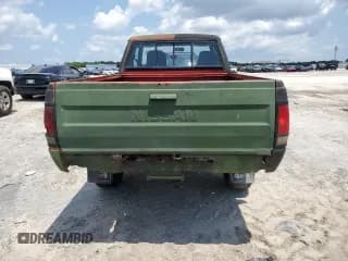 ✅ 1986 Nissan 720 • VIN: JN6ND06Y0GW100112 • Lot: 64859924. Wystawiony na Copart z przebiegiem 207 597 mil. Bezpłatny archiwum sprzedaży aukcyjnych z USA i szczegółowy raport historii pojazdu na DreamBid. Zdjęcie 6.