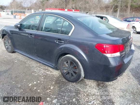 ✅ 2012 Subaru Legacy 2.5i • VIN: 4S3BMAA62C1033425 • Lot: 41743229. Wystawiony na IAAI z przebiegiem 187 726 mil. Bezpłatny archiwum sprzedaży aukcyjnych z USA i szczegółowy raport historii pojazdu na DreamBid. Zdjęcie 3.