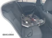 ✅ 2015 Mazda 3 i SV • VIN: JM1BM1T79F1241411 • Лот: 42055883. Опубликован ранее на IAAI с пробегом 85 181 миль. Бесплатный доступ к архиву аукционных продаж из США и подробный отчёт об истории автомобиля на DreamBid. Изображение 8.