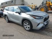 ✅ 2020 Toyota Highlander LE • VIN: 5TDBZRBH8LS511947 • Lot: 43113104. Listed on IAAI with 64,294 mi. Free auction sales archive from the USA and detailed vehicle history report at DreamBid. Image 1.