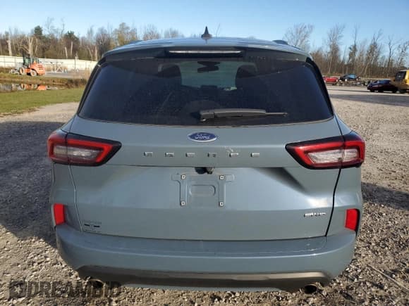 ✅ 2024 Ford Escape ST-Line • VIN: 1FMCU9MN8RUA26407 • Lot: 90408655. Wystawiony na Copart z przebiegiem 27 899 mil. Bezpłatny archiwum sprzedaży aukcyjnych z USA i szczegółowy raport historii pojazdu na DreamBid. Zdjęcie 6.