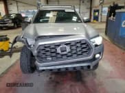 ✅ 2023 Toyota Tacoma SR • VIN: 3TYCZ5AN1PT154996 • Lot: 91523145. Wystawiony na Copart z przebiegiem 46 125 mil. Bezpłatny archiwum sprzedaży aukcyjnych z USA i szczegółowy raport historii pojazdu na DreamBid. Zdjęcie 5.