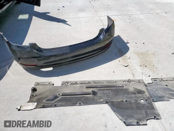 ✅ 2014 BMW 4 Series 428i • VIN: WBA3N3C59EF710782 • Лот: 81157325. Опубликован ранее на Copart с пробегом 99 495 миль. Бесплатный доступ к архиву аукционных продаж из США и подробный отчёт об истории автомобиля на DreamBid. Изображение 12.