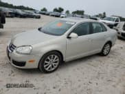 ✅ 2010 Volkswagen Jetta SE • VIN: 3VWRZ7AJ5AM059098 • Lot: 66898855. Wystawiony na Copart z przebiegiem 154 110 mil. Bezpłatny archiwum sprzedaży aukcyjnych z USA i szczegółowy raport historii pojazdu na DreamBid. Zdjęcie 1.