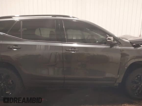✅ 2020 GMC Terrain SLE • VIN: 3GKALTEV3LL157938 • Lot: 43479788. Wystawiony na IAAI z przebiegiem 22 951 mil. Bezpłatny archiwum sprzedaży aukcyjnych z USA i szczegółowy raport historii pojazdu na DreamBid. Zdjęcie 13.