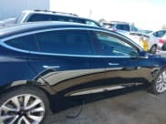 ✅ 2019 Tesla Model 3 Mid Range • VIN: 5YJ3E1EA7KF357430 • Лот: 42917625. Опубликован ранее на IAAI с пробегом 84 688 миль. Бесплатный доступ к архиву аукционных продаж из США и подробный отчёт об истории автомобиля на DreamBid. Изображение 13.