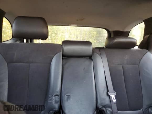 ✅ 2010 Hyundai Santa Fe GL • VIN: 5NMSGDAG1AH343893 • Lot: 73327864. Wystawiony na Copart z przebiegiem 374 082 mil mil. Skorzystaj z bezpłatnego archiwum sprzedaży aukcyjnych z USA i zobacz szczegółowy raport historii pojazdu na DreamBid. Zdjęcie 10.