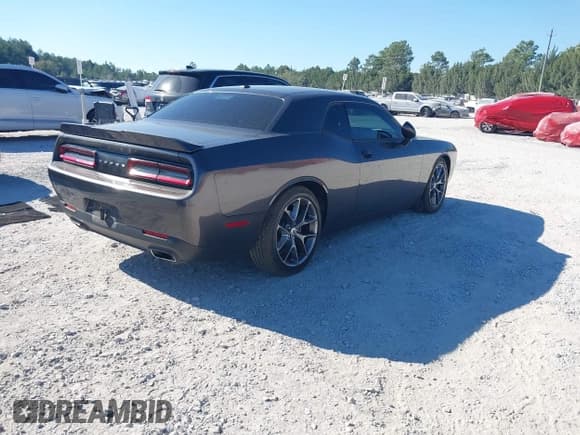 ✅ 2022 Dodge Challenger GT • VIN: 2C3CDZJG2NH230065 • Lot: 43441823. Wystawiony na IAAI z przebiegiem 64 430 mil. Bezpłatny archiwum sprzedaży aukcyjnych z USA i szczegółowy raport historii pojazdu na DreamBid. Zdjęcie 4.