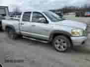 2006 Dodge 1500 SLT с VIN 1D7HU18N56S678677, выставлен на аукционе Copart как лот 48652354 с пробегом 174 650 миль миль и Списание • Salvage title. История ставок и продаж доступна на DreamBid. Изображение 4.