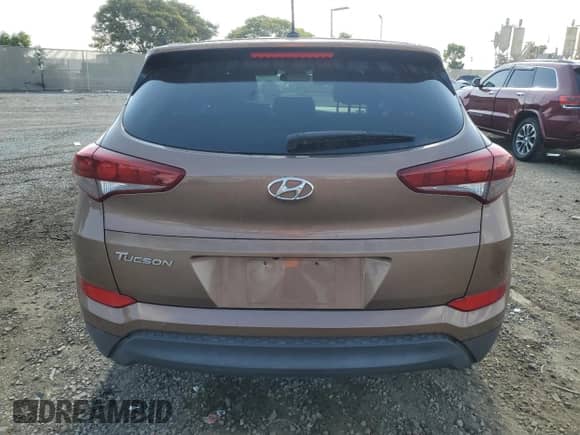 2017 Hyundai Tucson SE with VIN KM8J23A49HU537256, listed as a Copart auction lot 89659985 with 43,705 mi miles and Salvage title. Bid and sale history available at DreamBid. Image 6.
