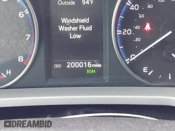 ✅ 2018 Toyota RAV4 XLE • VIN: 2T3WFREV7JW433779 • Lot: 43486563. Wystawiony na IAAI z przebiegiem 200 016 mil. Bezpłatny archiwum sprzedaży aukcyjnych z USA i szczegółowy raport historii pojazdu na DreamBid. Zdjęcie 16.