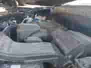 2017 Hyundai Santa Fe 2.4L z VIN 5XYZU3LB6HG422242, wystawiony jako IAAI lot #43122154 z przebiegiem 80 122 mil mil oraz . Historia ofert i sprzedaży dostępna na DreamBid. Obrazek 10.