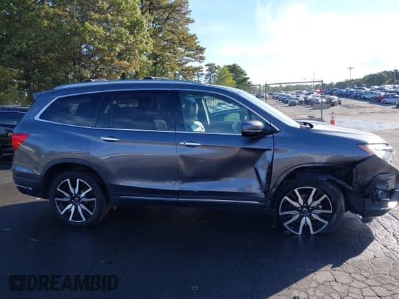 ✅ 2019 Honda Pilot Touring 7-Passenger • VIN: 5FNYF6H62KB028822 • Lot: 43368368. Wystawiony na IAAI z przebiegiem 85 612 mil. Bezpłatny archiwum sprzedaży aukcyjnych z USA i szczegółowy raport historii pojazdu na DreamBid. Zdjęcie 13.