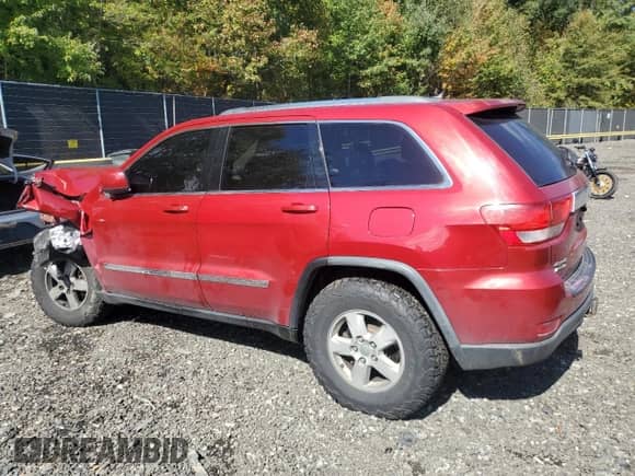 2011 Jeep Grand Cherokee Laredo с VIN 1J4RR4GG8BC556558, выставлен на аукционе Copart как лот 85889835 с пробегом 106 150 миль миль и Списание • Salvage title. История ставок и продаж доступна на DreamBid. Изображение 2.