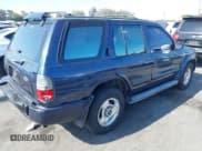 ✅ 1998 Infiniti QX4 • VIN: JNRAR05Y9WW021489 • Lot: 43032723. Wystawiony na IAAI z przebiegiem 142 697 mil. Bezpłatny archiwum sprzedaży aukcyjnych z USA i szczegółowy raport historii pojazdu na DreamBid. Zdjęcie 4.