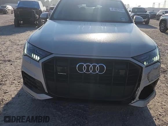 ✅ 2024 Audi Q7 Premium Plus • VIN: WA1LCBF77RD001540 • Lot: 81607555. Listed on Copart with 11,764 mi. Free auction sales archive from the USA and detailed vehicle history report at DreamBid. Image 14.
