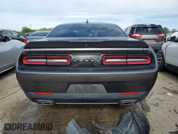 ✅ 2018 Dodge Challenger SXT Plus • VIN: 2C3CDZAG2JH276862 • Lot: 58444714. Wystawiony na Copart z przebiegiem 48 227 mil. Bezpłatny archiwum sprzedaży aukcyjnych z USA i szczegółowy raport historii pojazdu na DreamBid. Zdjęcie 6.