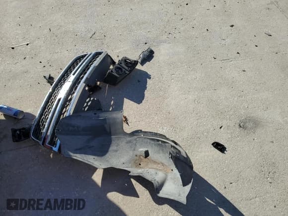 ✅ 2006 Chevrolet Silverado 1500 LT1 • VIN: 2GCEC13T861249250 • Лот: 77005624. Опубликован ранее на Copart с пробегом 190 102 миль. Бесплатный доступ к архиву аукционных продаж из США и подробный отчёт об истории автомобиля на DreamBid. Изображение 12.