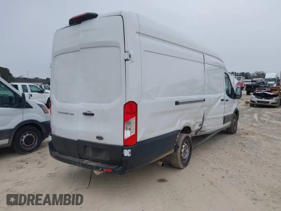 ✅ 2023 Ford Transit Cargo • VIN: 1FTBR3X87PKB82399 • Lot: 41368268. Wystawiony na IAAI z przebiegiem 19 374 mil. Bezpłatny archiwum sprzedaży aukcyjnych z USA i szczegółowy raport historii pojazdu na DreamBid. Zdjęcie 4.