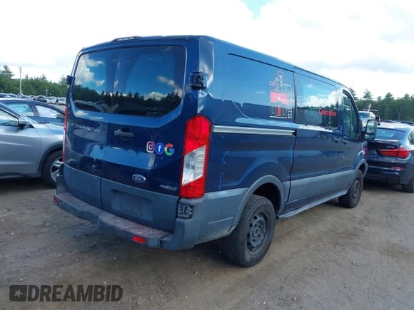 ✅ 2015 Ford Transit Cargo • VIN: 1FTNR1YM3FKA42281 • Лот: 43072604. Опубликован ранее на IAAI с пробегом 179 892 миль. Бесплатный доступ к архиву аукционных продаж из США и подробный отчёт об истории автомобиля на DreamBid. Изображение 4.
