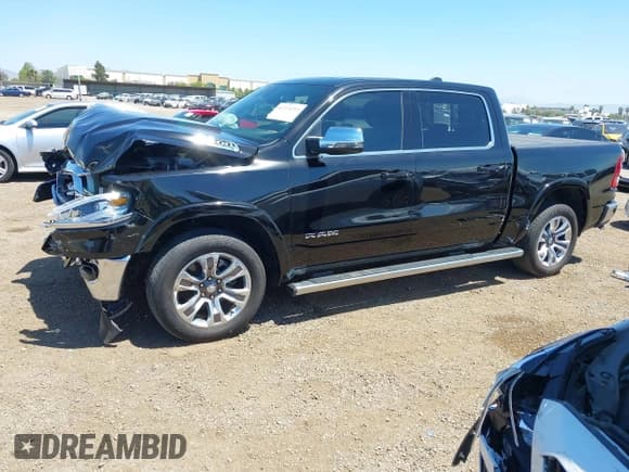 ✅ 2024 Ram 1500 Longhorn • VIN: 1C6SRFKT0RN178507 • Lot: 42223211. Wystawiony na IAAI z przebiegiem 13 321 mil. Bezpłatny archiwum sprzedaży aukcyjnych z USA i szczegółowy raport historii pojazdu na DreamBid. Zdjęcie 15.