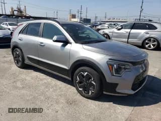 ✅ 2023 Kia Niro Wind • VIN: KNDCR3L14P5066251 • Лот: 62364634. Опубликован ранее на Copart с пробегом 5 471 миль. Бесплатный доступ к архиву аукционных продаж из США и подробный отчёт об истории автомобиля на DreamBid. Изображение 4.