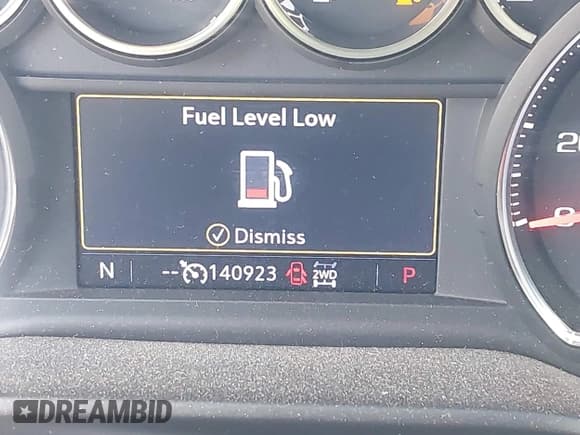 ✅ 2019 Chevrolet Silverado 1500 RST • VIN: 3GCUYEED2KG145848 • Лот: 43213065. Опубликован ранее на IAAI с пробегом 140 923 миль. Бесплатный доступ к архиву аукционных продаж из США и подробный отчёт об истории автомобиля на DreamBid. Изображение 15.