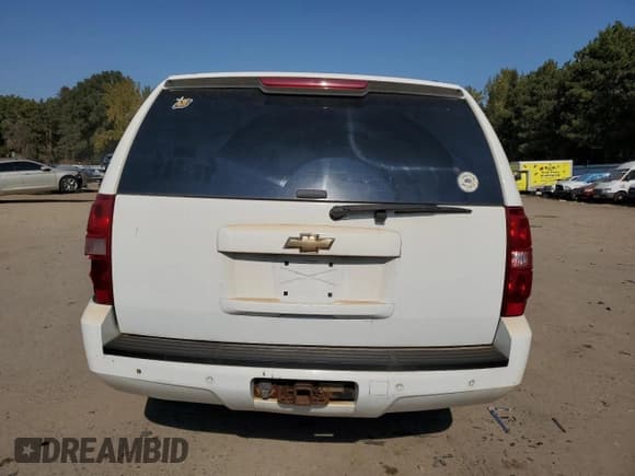 ✅ 2007 Chevrolet Suburban LT • VIN: 1GNFK16327J314174 • Lot: 75510724. Wystawiony na Copart z przebiegiem 238 415 mil. Bezpłatny archiwum sprzedaży aukcyjnych z USA i szczegółowy raport historii pojazdu na DreamBid. Zdjęcie 6.