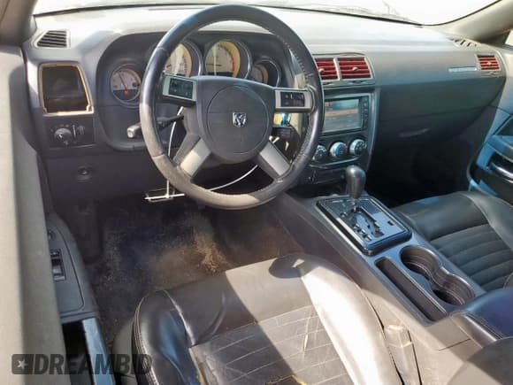 ✅ 2010 Dodge Challenger R/T Classic • VIN: 2B3CJ5DT5AH265314 • Lot: 84920985. Listed on Copart with 168,081 mi. Free auction sales archive from the USA and detailed vehicle history report at DreamBid. Image 8.