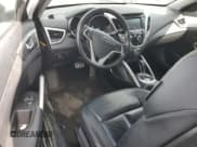 ✅ 2014 Hyundai Veloster • VIN: KMHTC6AD5EU213773 • Lot: 74619554. Wystawiony na Copart z przebiegiem 98 315 mil. Bezpłatny archiwum sprzedaży aukcyjnych z USA i szczegółowy raport historii pojazdu na DreamBid. Zdjęcie 8.