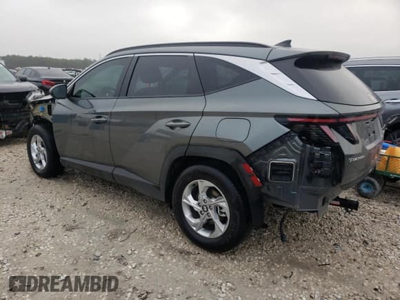 ✅ 2022 Hyundai Tucson SEL • VIN: 5NMJB3AE2NH081701 • Lot: 38866813. Wystawiony na Copart z przebiegiem 9 548 mil. Bezpłatny archiwum sprzedaży aukcyjnych z USA i szczegółowy raport historii pojazdu na DreamBid. Zdjęcie 2.