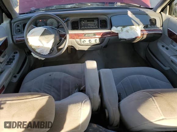 ✅ 2000 Mercury Grand Marquis GS • VIN: 2MEFM74W6YX689107 • Lot: 82719615. Wystawiony na Copart z przebiegiem 85 497 mil. Bezpłatny archiwum sprzedaży aukcyjnych z USA i szczegółowy raport historii pojazdu na DreamBid. Zdjęcie 8.