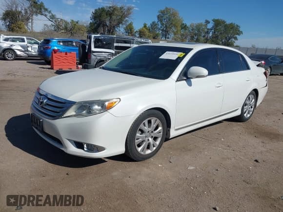 ✅ 2012 Toyota Avalon Limited • VIN: 4T1BK3DB3CU447611 • Lot: 43473551. Wystawiony na IAAI z przebiegiem 135 121 mil. Bezpłatny archiwum sprzedaży aukcyjnych z USA i szczegółowy raport historii pojazdu na DreamBid. Zdjęcie 2.