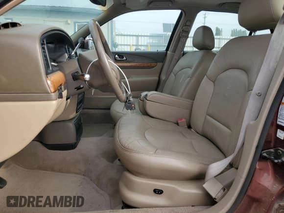 ✅ 2002 Lincoln Continental • VIN: 1LNHM97V52Y633557 • Лот: 84284805. Опубликован ранее на Copart с пробегом 118 856 миль. Бесплатный доступ к архиву аукционных продаж из США и подробный отчёт об истории автомобиля на DreamBid. Изображение 7.