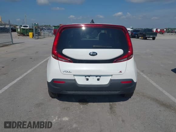 ✅ 2020 Kia Soul LX • VIN: KNDJ23AUXL7065953 • Lot: 42674748. Listed on IAAI with 49,927 mi. Free auction sales archive from the USA and detailed vehicle history report at DreamBid. Image 16.