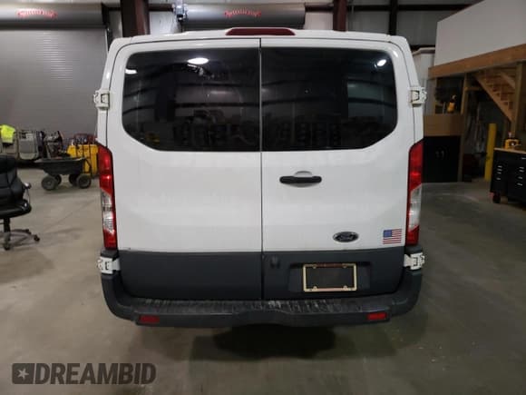 ✅ 2015 Ford Transit Cargo • VIN: 1FTNR1YM7FKB03812 • Лот: 56453835. Опубликован ранее на Copart с пробегом 139 412 миль. Бесплатный доступ к архиву аукционных продаж из США и подробный отчёт об истории автомобиля на DreamBid. Изображение 6.