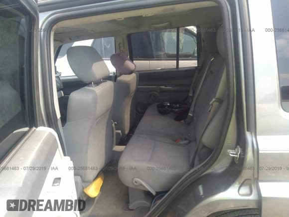 ✅ 2007 Jeep Commander Sport • VIN: 1J8HG48K67C685375 • Лот: 41677992. Опубликован ранее на IAAI с пробегом 254 243 миль. Бесплатный доступ к архиву аукционных продаж из США и подробный отчёт об истории автомобиля на DreamBid. Изображение 8.