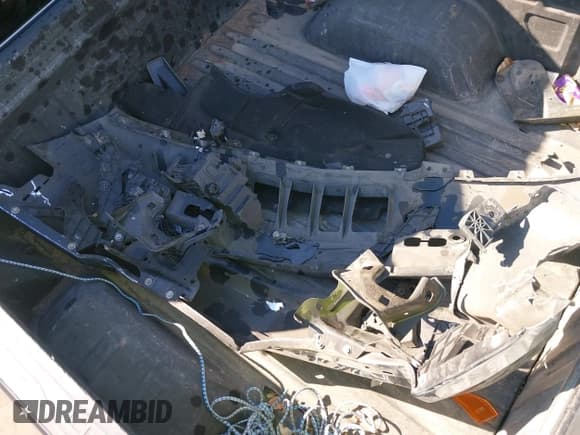 ✅ 2019 Chevrolet Silverado 1500 LT • VIN: 3GCPYDEK1KG242867 • Lot: 41342133. Wystawiony na IAAI z przebiegiem 119 442 mil. Bezpłatny archiwum sprzedaży aukcyjnych z USA i szczegółowy raport historii pojazdu na DreamBid. Zdjęcie 12.