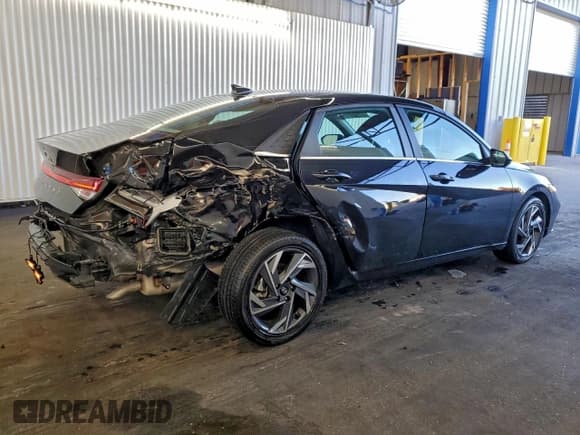 ✅ 2025 Hyundai Elantra SEL Convenience • VIN: KMHLS4DG0SU934415 • Lot: 95413105. Listed on Copart with 22,406 mi. Free auction sales archive from the USA and detailed vehicle history report at DreamBid. Image 3.