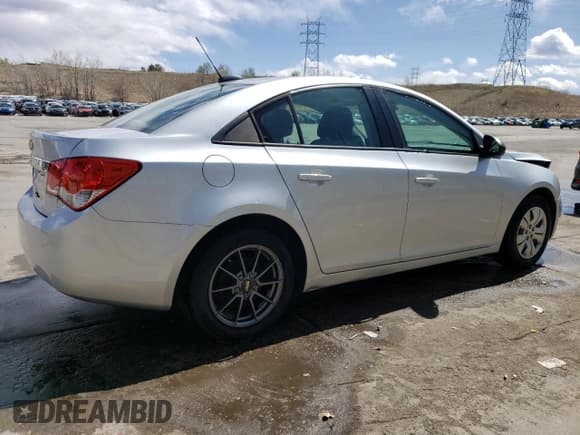 ✅ 2016 Chevrolet Cruze LS • VIN: 1G1PB5SH8G7198877 • Lot: 51341985. Listed on Copart with 82,169 mi. Free auction sales archive from the USA and detailed vehicle history report at DreamBid. Image 3.