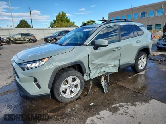✅ 2020 Toyota RAV4 XLE • VIN: 2T3P1RFV5LC087267 • Лот: 84938115. Опубликован ранее на Copart с пробегом 85 832 миль. Бесплатный доступ к архиву аукционных продаж из США и подробный отчёт об истории автомобиля на DreamBid. Изображение 1.