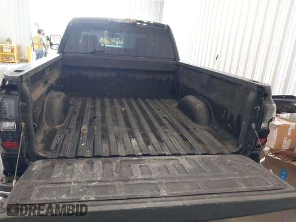 ✅ 2015 Chevrolet Silverado 2500HD LT • VIN: 1GC1KVE82FF105963 • Lot: 42234464. Listed on IAAI with Not provided. Free auction sales archive from the USA and detailed vehicle history report at DreamBid. Image 14.
