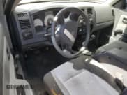 ✅ 2006 Dodge Dakota ST • VIN: 1D7HW28K16S716458 • Lot: 70981125. Wystawiony na Copart z przebiegiem 261 229 mil. Bezpłatny archiwum sprzedaży aukcyjnych z USA i szczegółowy raport historii pojazdu na DreamBid. Zdjęcie 8.