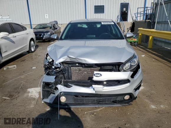 ✅ 2019 Kia Forte LXS • VIN: 3KPF24ADXKE119553 • Lot: 92656485. Listed on Copart with 134,285 mi. Free auction sales archive from the USA and detailed vehicle history report at DreamBid. Image 5.