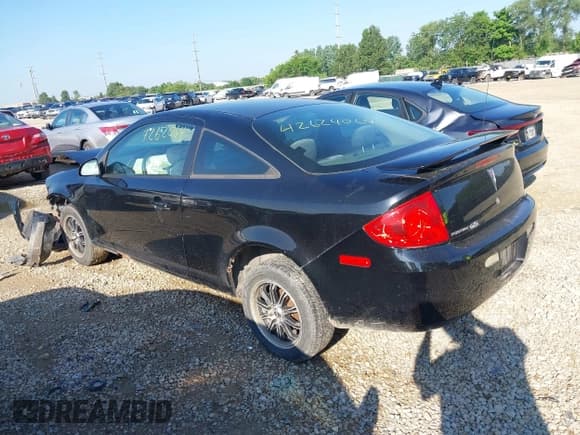 ✅ 2007 Pontiac G5 • VIN: 1G2AL15F977409232 • Lot: 42624064. Wystawiony na IAAI z przebiegiem 198 378 mil. Bezpłatny archiwum sprzedaży aukcyjnych z USA i szczegółowy raport historii pojazdu na DreamBid. Zdjęcie 3.