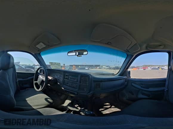 2001 Chevrolet Silverado 1500 с VIN 1GCEC14W01Z224545, выставлен на аукционе IAAI как лот 43474128 с пробегом Не указан миль и . История ставок и продаж доступна на DreamBid. Изображение 18.