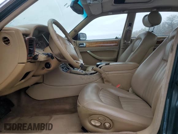 ✅ 1995 Jaguar XJ • VIN: SAJHX1746SC730186 • Лот: 44935675. Опубликован ранее на Copart с пробегом 150 089 миль. Бесплатный доступ к архиву аукционных продаж из США и подробный отчёт об истории автомобиля на DreamBid. Изображение 7.